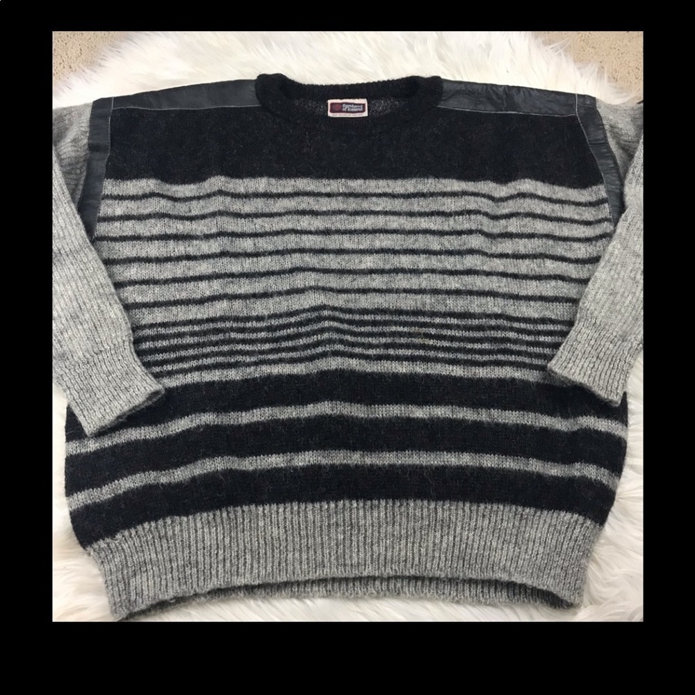 Samband of Iceland 100% new wool leather trim sweater M